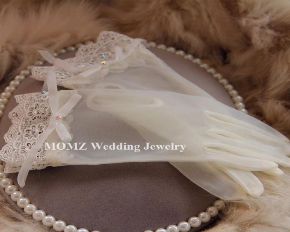 Vintage Ivory Waist Length Bridal Gloves Full Fingers Sheer Wedding Gloves Bowknot Beading Lace Bridal Gloves Rhinestone Bridal Ha3151867
Vintage Ivory Waist Length Bridal Gloves Full Fingers Sheer Wedding Gloves Bowknot Beading Lace Bridal Gloves Rhinestone Bridal Ha3151867