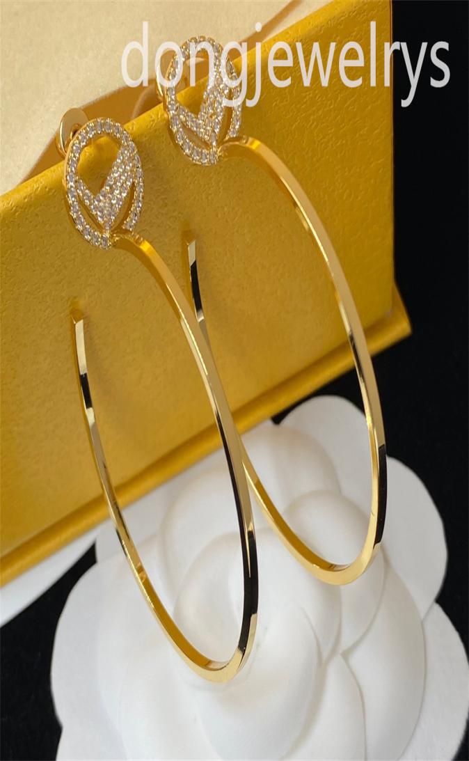 Exaggerated Big Circle Stud Jewelry Large Designer Earring With Party Dresses Gorgeous Exquisite Personality Urban Beauty Dongjewe9384289
Exaggerated Big Circle Stud Jewelry Large Designer Earring With Party Dresses Gorgeous Exquisite Personality Urban Beauty Dongjewe9384289