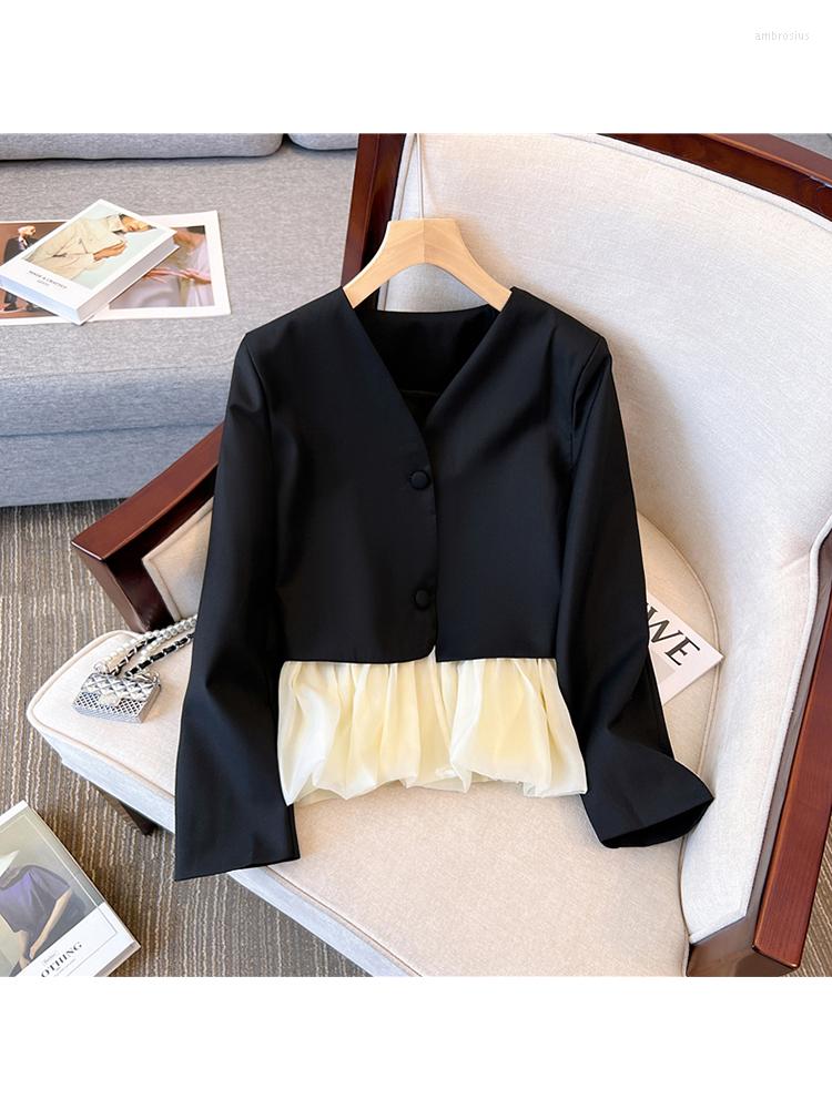 Women' Jackets Wpmen' Vintage Loose Ruffles Stitching Color Contrast Short Coat Female Elegant V-neck Single Breast Versatile Jacket, Black
Women' Jackets Wpmen' Vintage Loose Ruffles Stitching Color Contrast Short Coat Female Elegant V-neck Single Breast Versatile Jacket, Black