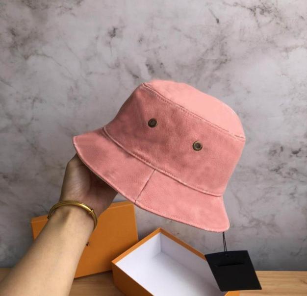 Designers Bucket Hat Cap for Men Woman Baseball Caps Beanie Casquettes Fisherman Buckets Hats Patchwork with High Quality4784814, Red
Designers Bucket Hat Cap for Men Woman Baseball Caps Beanie Casquettes Fisherman Buckets Hats Patchwork with High Quality4784814, Red