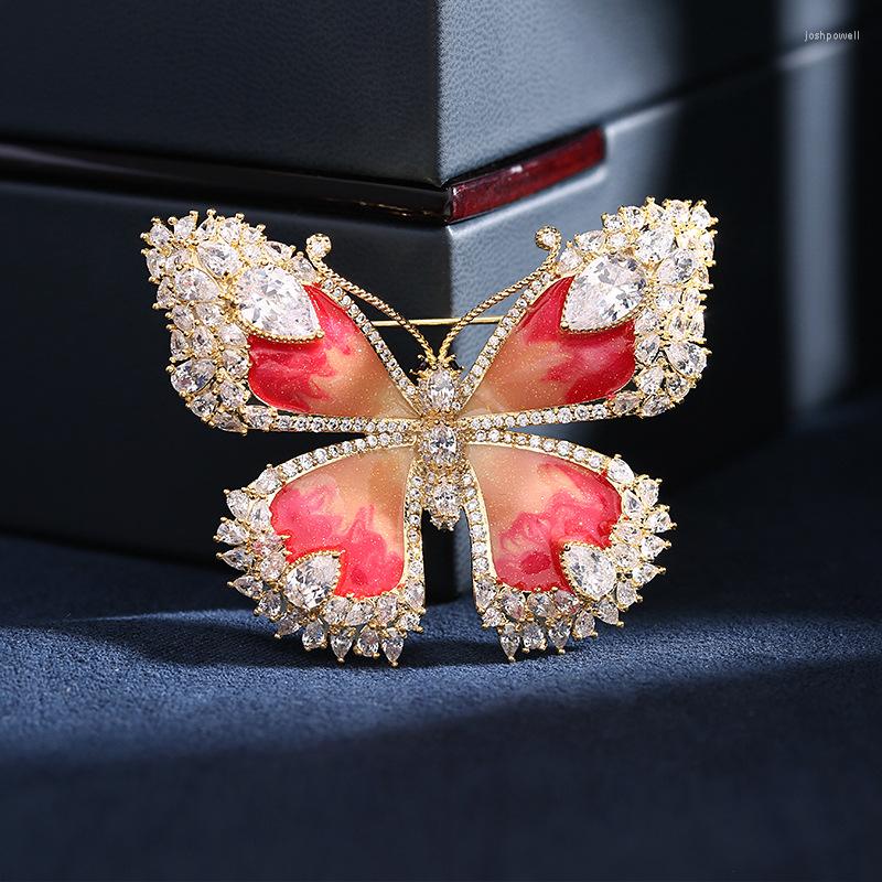 Brooches Cubic Zirconia Elegant Temperament Butterfly Pins Gold Plated Jewelry Brand Designer Statement Bouttoniere
Brooches Cubic Zirconia Elegant Temperament Butterfly Pins Gold Plated Jewelry Brand Designer Statement Bouttoniere