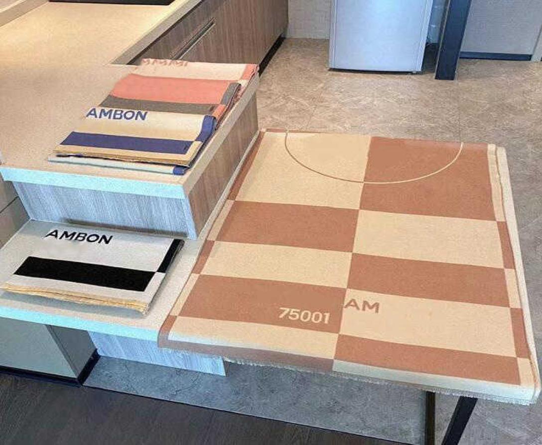 Luxury brand Winter Scarf Women Soft Cashmere Warm Pashmina Geometric Print Scarves Wraps Thick Long Shawls Windproof Stoles Shawl8847115
Luxury brand Winter Scarf Women Soft Cashmere Warm Pashmina Geometric Print Scarves Wraps Thick Long Shawls Windproof Stoles Shawl8847115