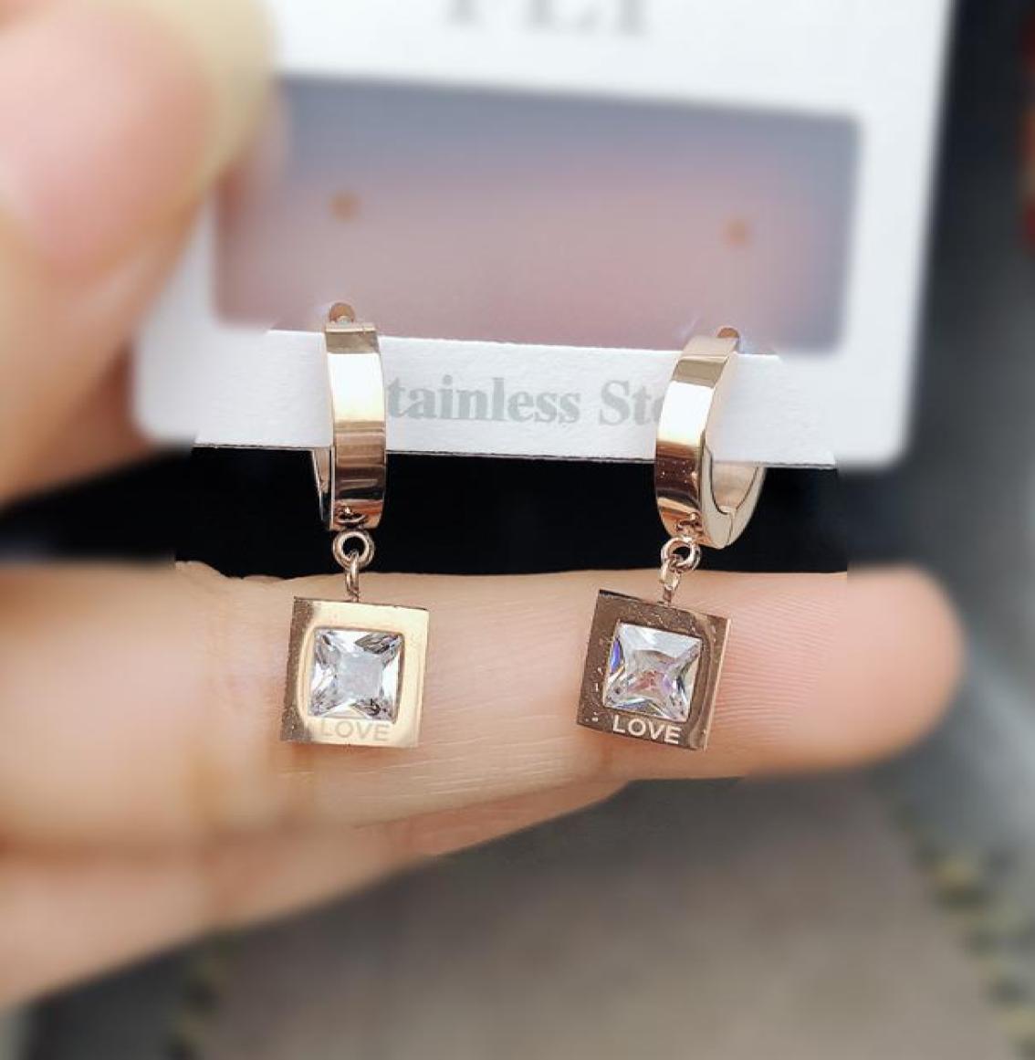 Rose Gold Stainless Steel Dangle Earring Sauare Black White Diamond Huggie Earrings for Women9571826
Rose Gold Stainless Steel Dangle Earring Sauare Black White Diamond Huggie Earrings for Women9571826