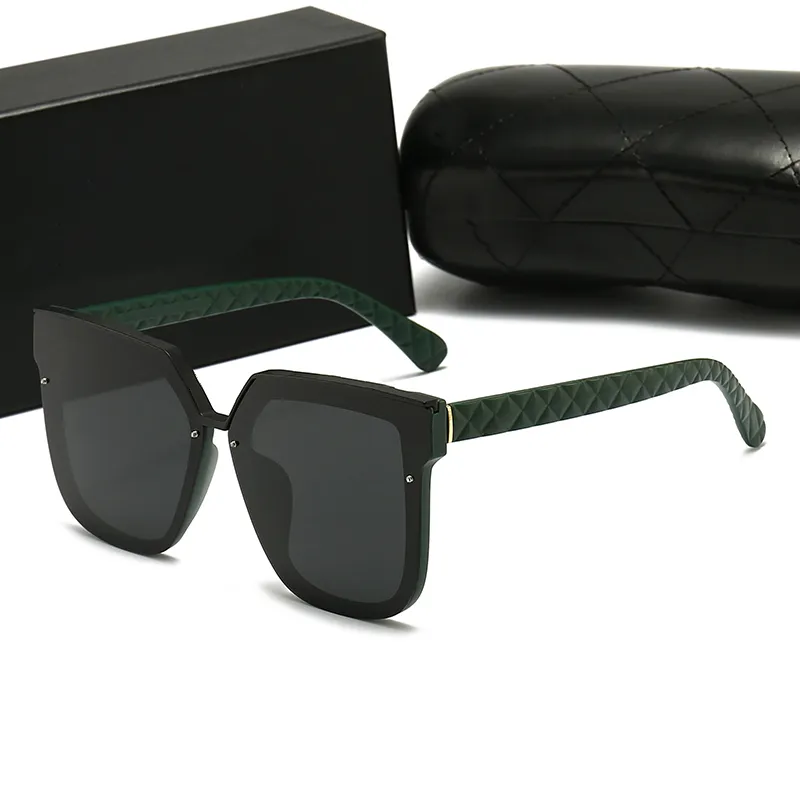 Top luxury Sunglasses polaroid lens designer womens Mens Goggle senior Eyewear For Women eyeglasses frame Vintage Metal Sun Glasses With Box 5621651
Top luxury Sunglasses polaroid lens designer womens Mens Goggle senior Eyewear For Women eyeglasses frame Vintage Metal Sun Glasses With Box 5621651