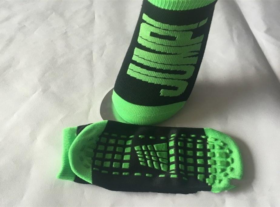 Kid Adult Anti Friction Bounce Yoga Socks Amusement Place Non Slip Trampoline Socks Non Slip Glue 2 5mm WW6569497, Red
Kid Adult Anti Friction Bounce Yoga Socks Amusement Place Non Slip Trampoline Socks Non Slip Glue 2 5mm WW6569497, Red
