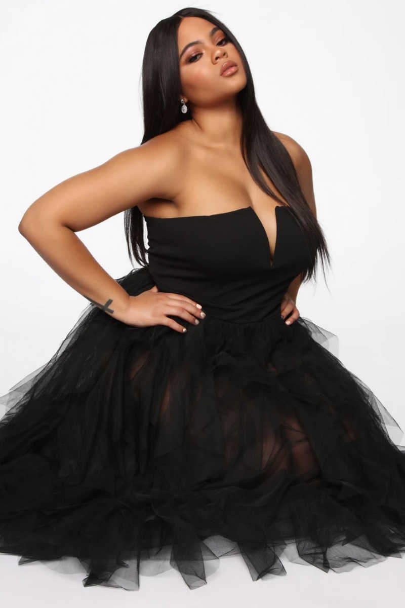 2022 New arrival fashion tube top net yarn halter elegant gown sleeveless ladies temperament plus size evening dress