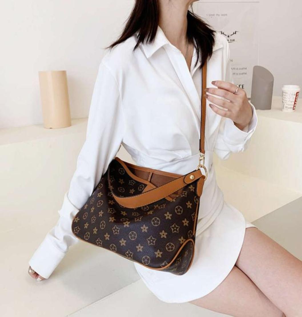 Handbag 2021 old flower medieval women039s single shoulder diagonal straddle Tote Bag Single Shoulder Messenger5211268, Grey
Handbag 2021 old flower medieval women039s single shoulder diagonal straddle Tote Bag Single Shoulder Messenger5211268, Grey