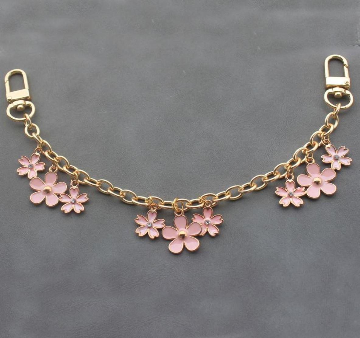 Keychains Luxury Bag Charm Chain Keychain For Women Pink Flower Pendant Decoration Accessory Metal Buckle Ring Birthday GiftKeycha7632662
Keychains Luxury Bag Charm Chain Keychain For Women Pink Flower Pendant Decoration Accessory Metal Buckle Ring Birthday GiftKeycha7632662