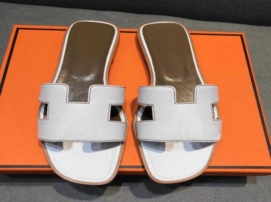 2022 Designer Slippers Classic Flat Slides Fashion Women Sandals Fashion Leather Slide Summer Beach Sandal Red Yellow Cartoon Slip6279726, Dark brown
2022 Designer Slippers Classic Flat Slides Fashion Women Sandals Fashion Leather Slide Summer Beach Sandal Red Yellow Cartoon Slip6279726, Dark brown