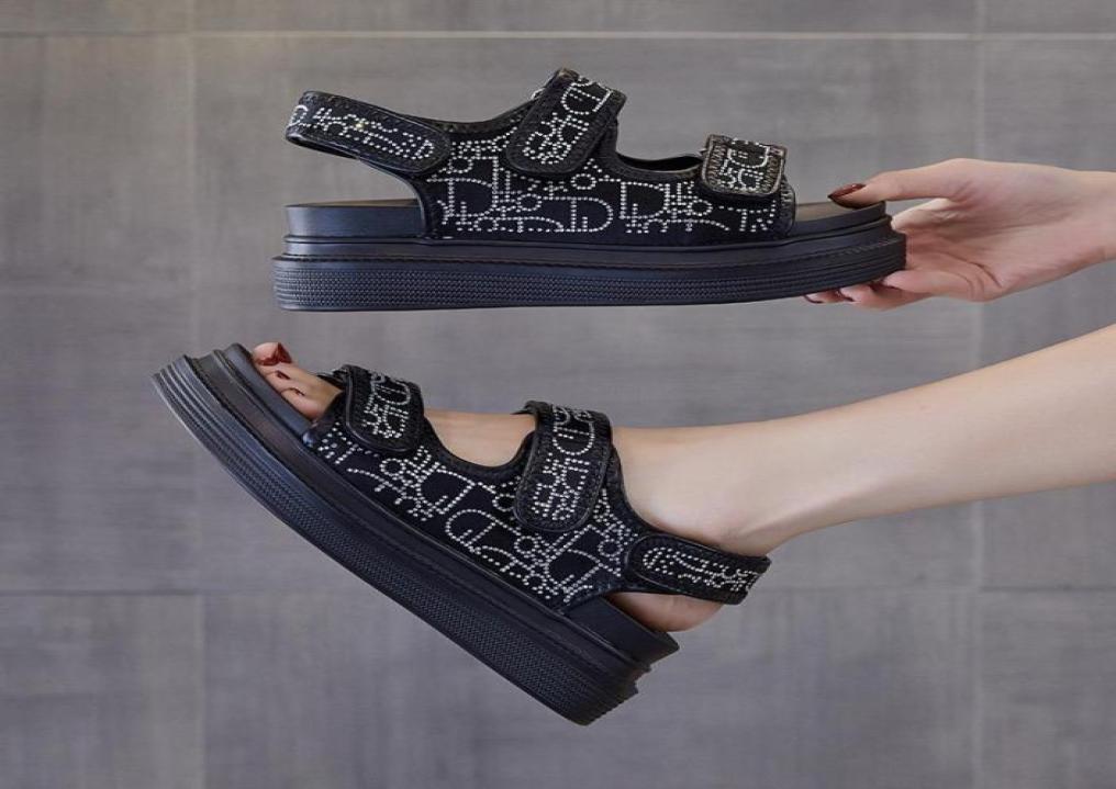 Sandals Designer Women039s Footwear Summer Shoes Woman Flats Female Platform Gladiator Women 2021 Beach Sandles Heel1713936, Black
Sandals Designer Women039s Footwear Summer Shoes Woman Flats Female Platform Gladiator Women 2021 Beach Sandles Heel1713936, Black