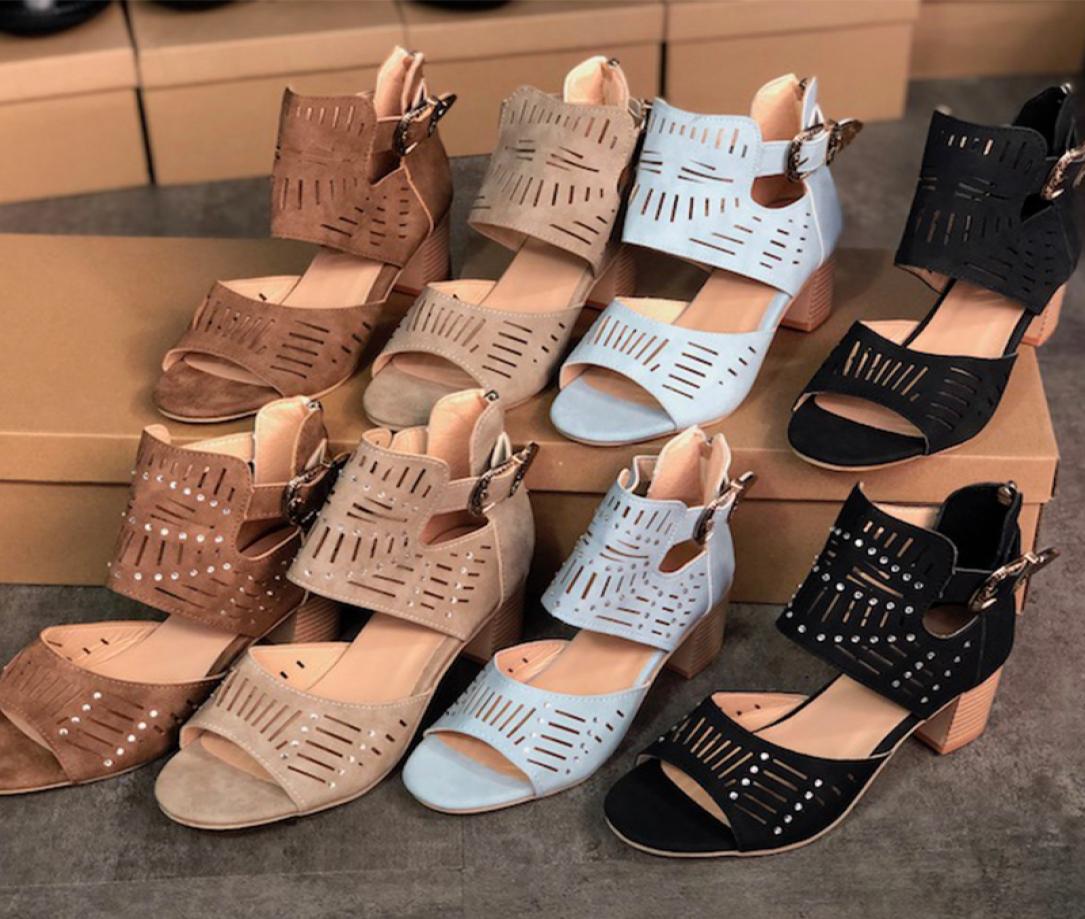 Woman Designer Sandals High Heeled with crystal Luxury Suede Shoes Metal Buckle Sexy Sandals with Box3880297, Brown
Woman Designer Sandals High Heeled with crystal Luxury Suede Shoes Metal Buckle Sexy Sandals with Box3880297, Brown