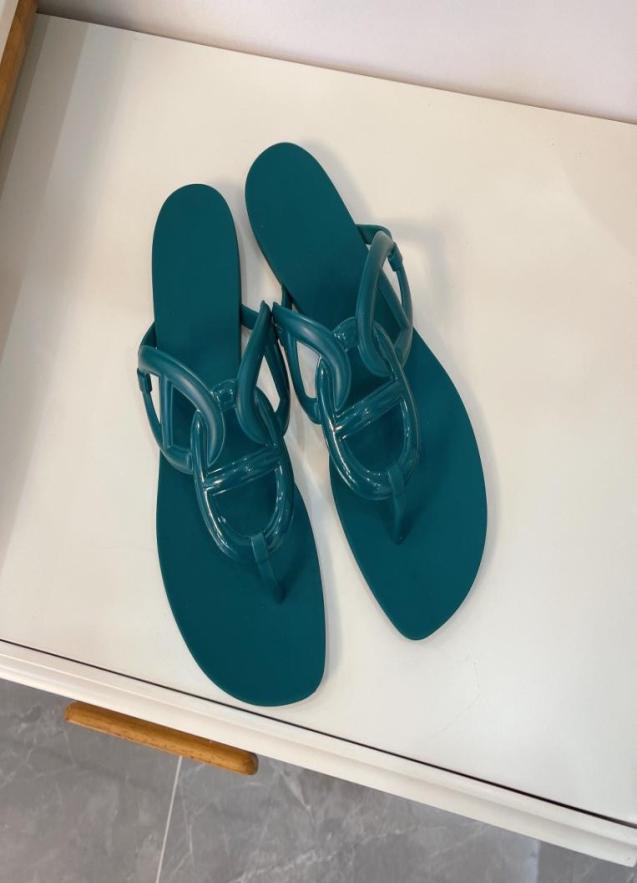 2022 Designer slippers Men Women slides with Box Dust Bag card Shoes black floral Strawberry print Slide Leather Rubber red Sandal2271345
2022 Designer slippers Men Women slides with Box Dust Bag card Shoes black floral Strawberry print Slide Leather Rubber red Sandal2271345