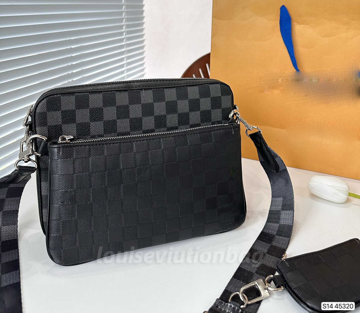 New Men Shoulder Bag styles sizes handbag luxurys designers bags pochette Multiple pockets fashion Messenger Bag Purse Crossbody Bag
New Men Shoulder Bag styles sizes handbag luxurys designers bags pochette Multiple pockets fashion Messenger Bag Purse Crossbody Bag