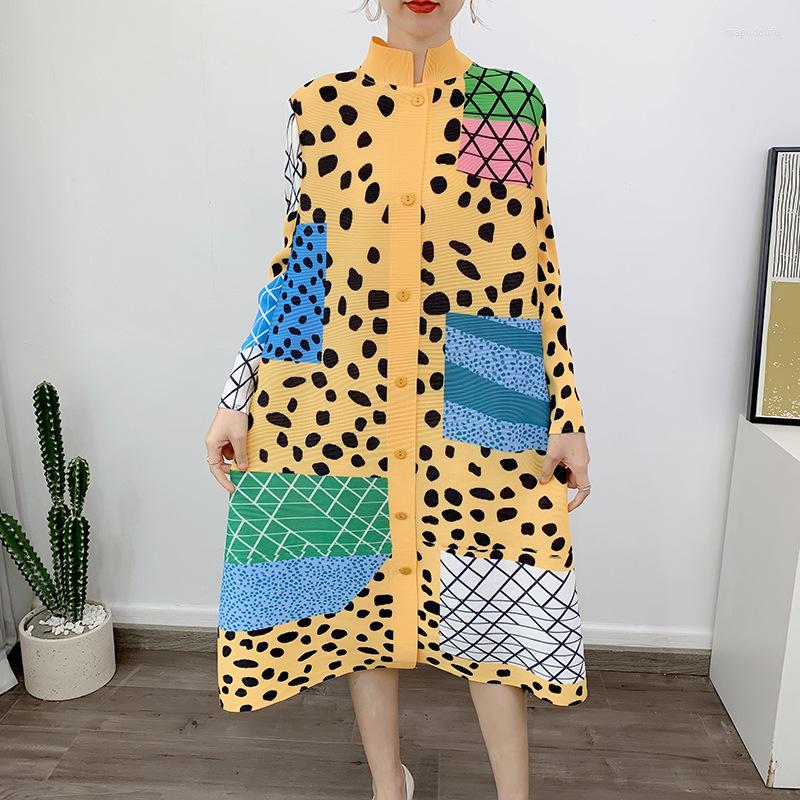 Casual Dresses Pleated Dress Women's 2023 Spring/summer Size Lapel Polka Dot Shirt Fashionable Age-reducing Western Style Coat, Green
Casual Dresses Pleated Dress Women's 2023 Spring/summer Size Lapel Polka Dot Shirt Fashionable Age-reducing Western Style Coat, Green