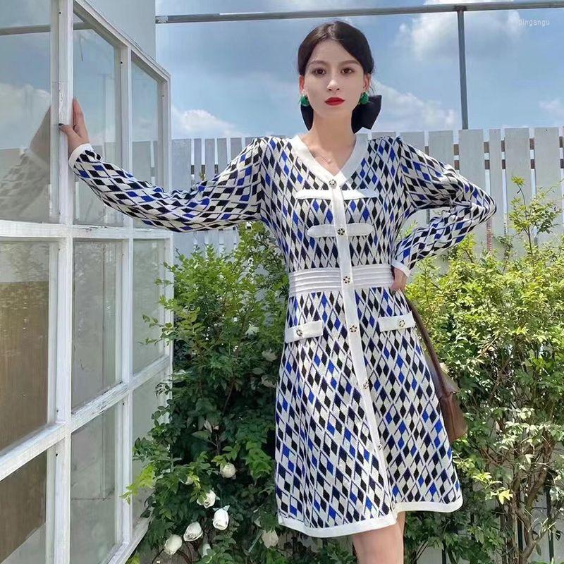 Casual Dresses Knitted Dress Women 2023 Autumn/Winter Waist Shrink High Grade Feeling Celebrity Temperament Wrapped Hip V Neck Sweater, Blue
Casual Dresses Knitted Dress Women 2023 Autumn/Winter Waist Shrink High Grade Feeling Celebrity Temperament Wrapped Hip V Neck Sweater, Blue