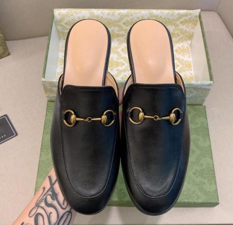 2023 Princetown Slipper Designer Sandals Men Genuine Leather Slippers Classic Women Loafers Buckel Flat Shoes Velvet Leather Sanda8209761, Blue
2023 Princetown Slipper Designer Sandals Men Genuine Leather Slippers Classic Women Loafers Buckel Flat Shoes Velvet Leather Sanda8209761, Blue