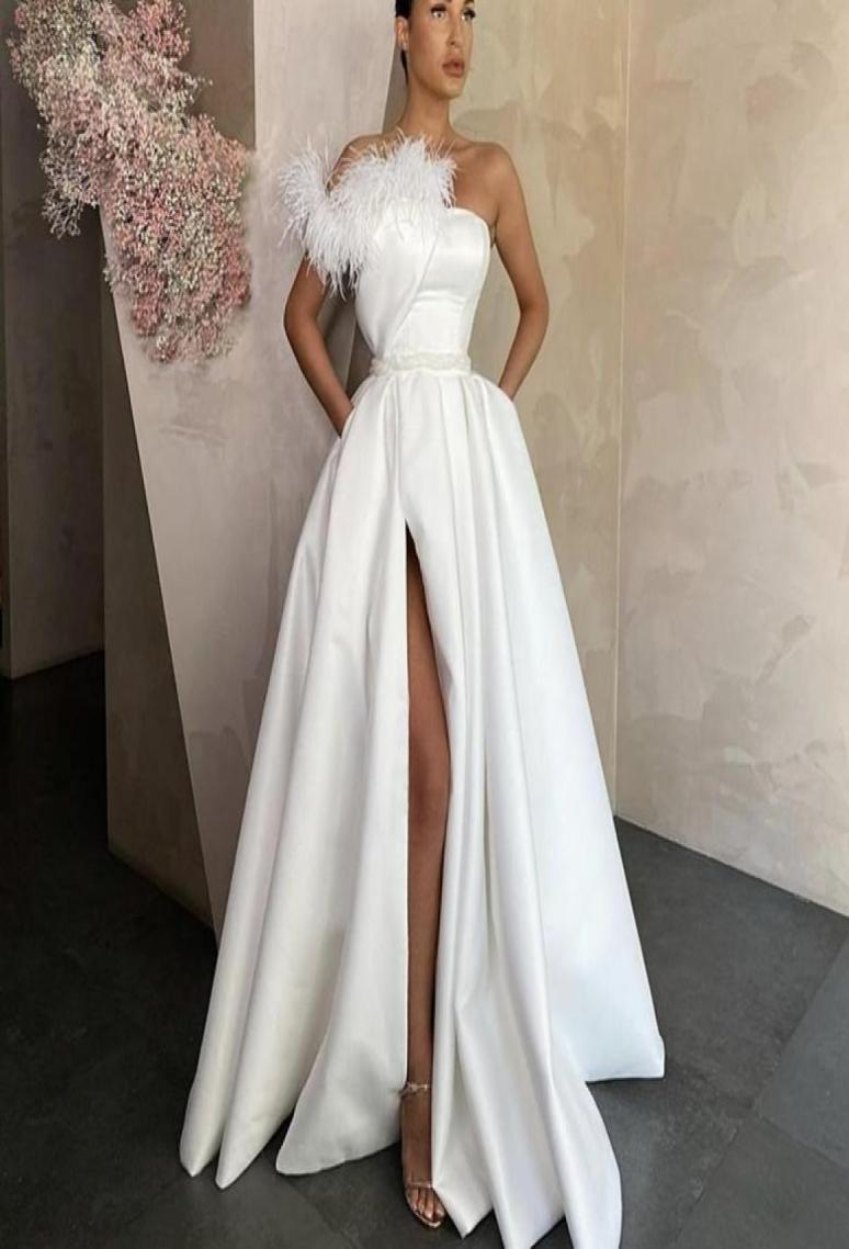 Formal White Black Evening Dresses Sexy High Side Split Party Gowns Floor Length Ruched Satin With Pockets Feather Fur Prom Dress 4083809, Dark red
Formal White Black Evening Dresses Sexy High Side Split Party Gowns Floor Length Ruched Satin With Pockets Feather Fur Prom Dress 4083809, Dark red