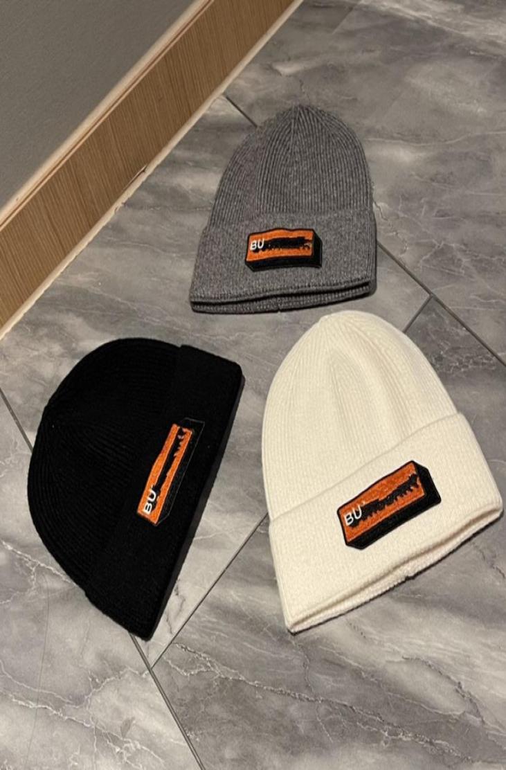 2022 test Unisex BUR Designers Women Beanie Caps Warm Winter Caps For Men Outdoor Working Travel Suit Skull Cap 3Colors BUR0685287226, Grey
2022 test Unisex BUR Designers Women Beanie Caps Warm Winter Caps For Men Outdoor Working Travel Suit Skull Cap 3Colors BUR0685287226, Grey
