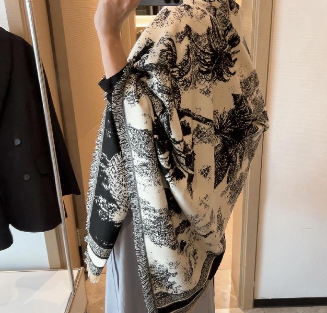 scarfs Luxury designer scarf autumn and winter ladies large size square scarf fashion versatile trend warm cashmere soft touch din5408105
scarfs Luxury designer scarf autumn and winter ladies large size square scarf fashion versatile trend warm cashmere soft touch din5408105