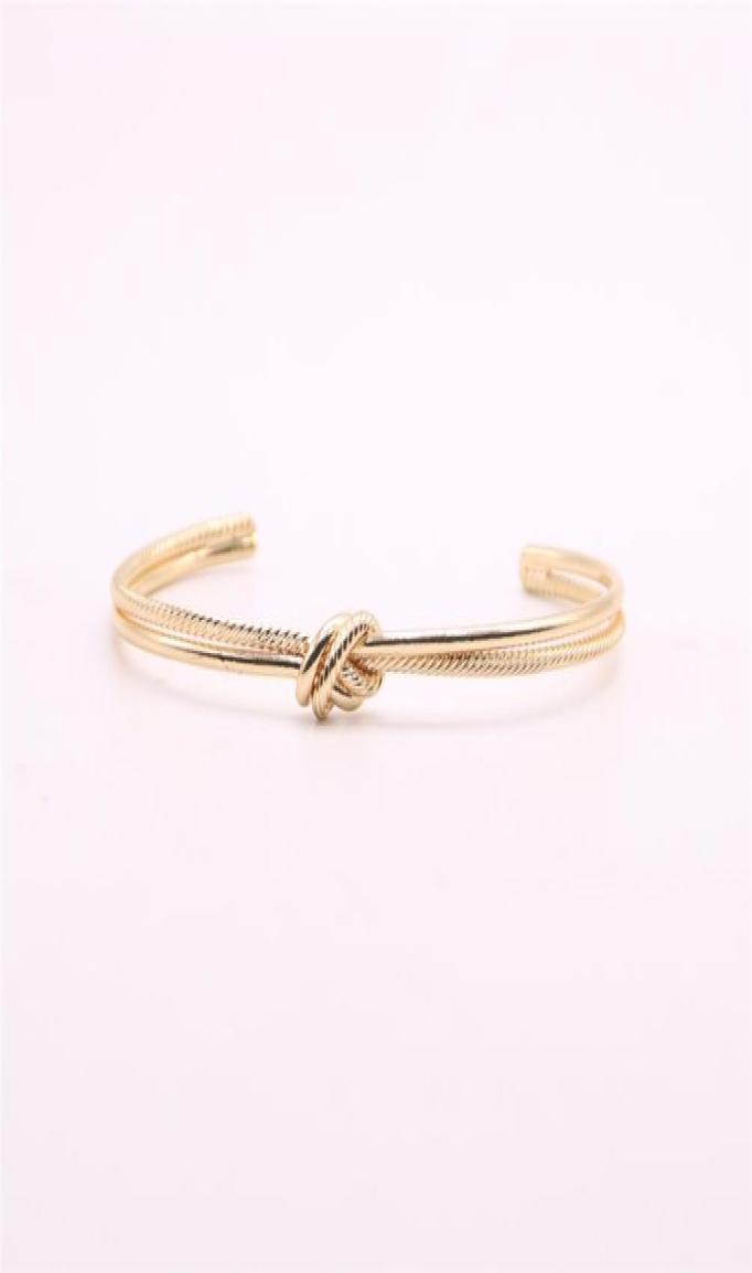 Metal material bangles for girls Two false knot women bangles Retail and whole mix 54800642868662
Metal material bangles for girls Two false knot women bangles Retail and whole mix 54800642868662