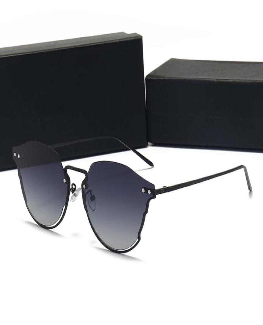 Whole Designer Sunglasses Luxury Brand Sunglasses Outdoor Shades PC Frames Fashion Classic Lady EyeGlasses Men and Women Glass2308149
Whole Designer Sunglasses Luxury Brand Sunglasses Outdoor Shades PC Frames Fashion Classic Lady EyeGlasses Men and Women Glass2308149