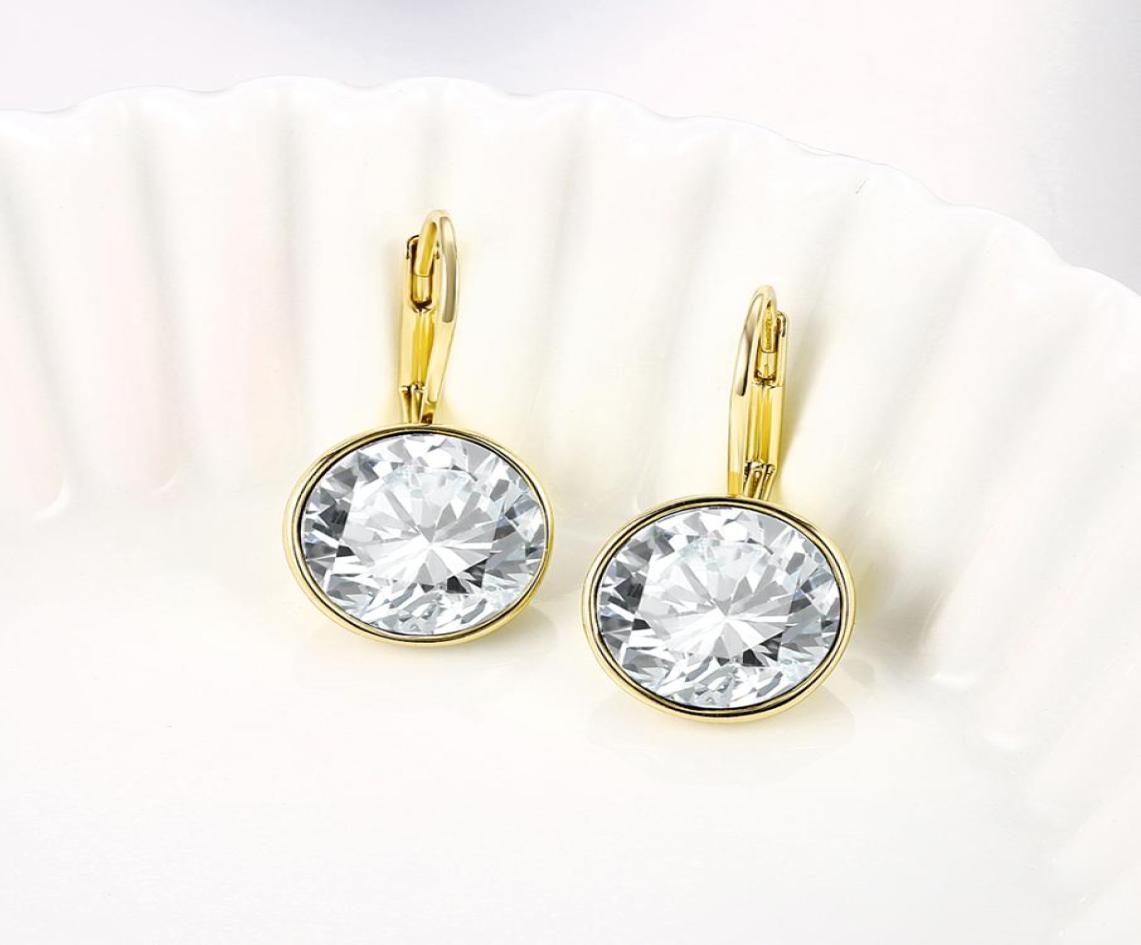 Bella Stud Earrings made with Crystal From Austria For Women Fashion Silver Color Earring Wedding Office Jewelry Gift6044380 
Bella Stud Earrings made with Crystal From Austria For Women Fashion Silver Color Earring Wedding Office Jewelry Gift6044380