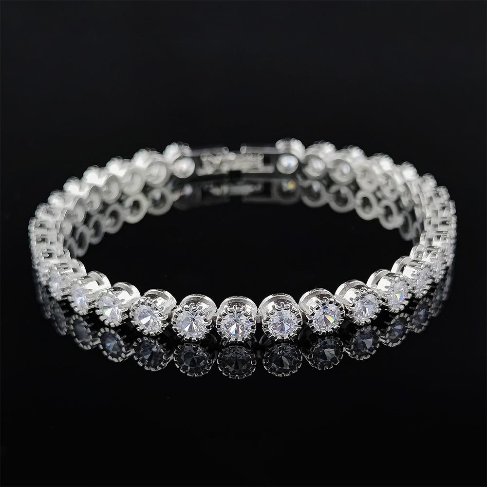 Bangle Luxury 4mm Round CZ silver color on hand Tennis Bracelet Bangles For Women Jewelry Wedding Valentine's Day Gift S4785
Bangle Luxury 4mm Round CZ silver color on hand Tennis Bracelet Bangles For Women Jewelry Wedding Valentine's Day Gift S4785