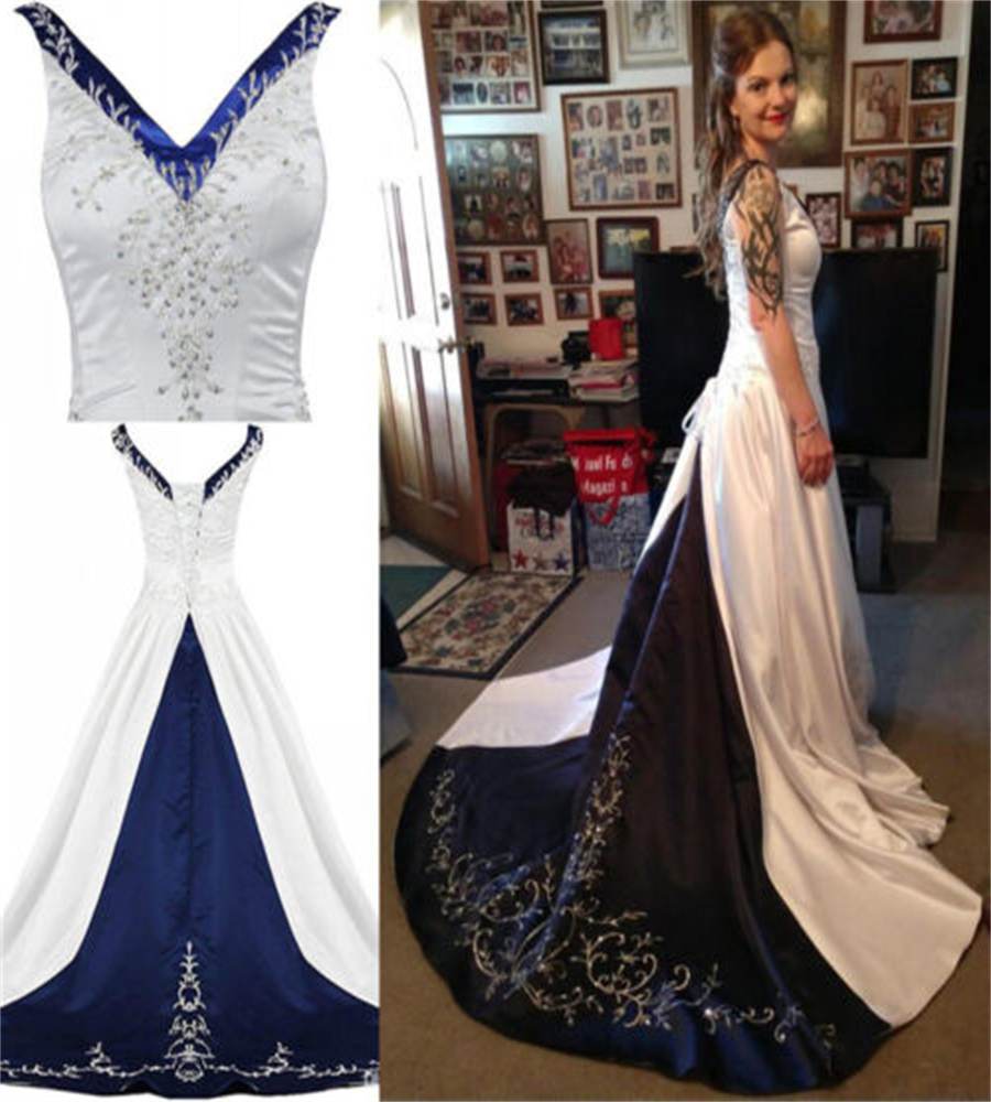 Gothic Navy With White Wedding Dress 2023 Elegant Embroidery Beaded Satin Boho Rustic Country Bride Dress Celtic Hippie Bridal vestidos de novia Gothi