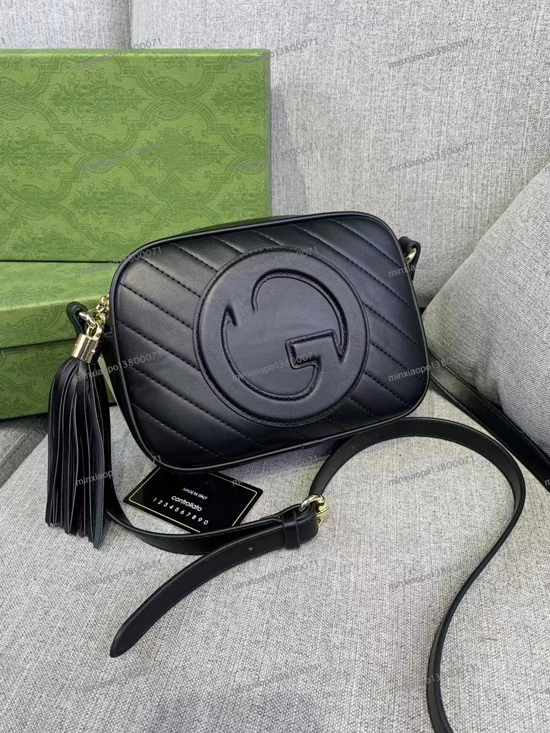 Hot luxurys designers Tassel Handbags bag Women Leather GG Soho Disco Shoulder Bag Fringed Messenger Pruse Tote louise Purse vutton Crossbody viuton bag, Extra fee (are not sold separat)
Hot luxurys designers Tassel Handbags bag Women Leather GG Soho Disco Shoulder Bag Fringed Messenger Pruse Tote louise Purse vutton Crossbody viuton bag, Extra fee (are not sold separat)