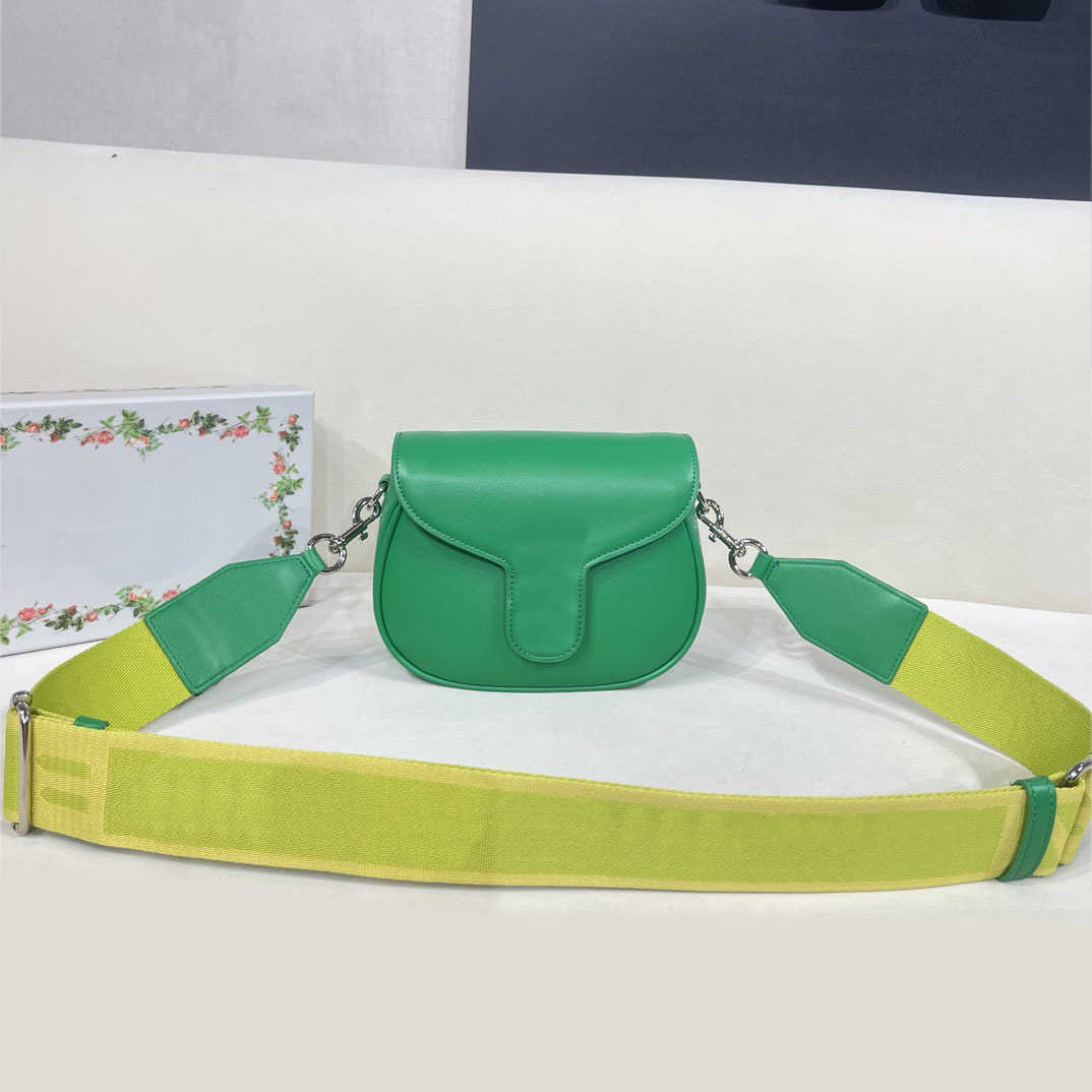 7 colors designer crossbody Bag unisex M messenger bags High quality flip Bag Crossbody Women men square shoulder Bag 230524, Brown
7 colors designer crossbody Bag unisex M messenger bags High quality flip Bag Crossbody Women men square shoulder Bag 230524, Brown