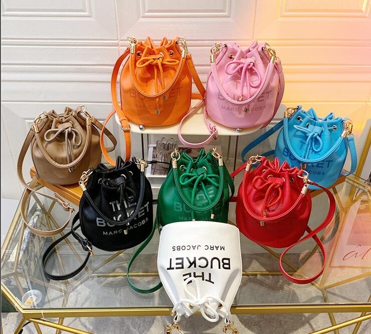 Designer The Tote Bag Women Handbag Shoulder Bag PU Crossbody Shopping Luxury Fashion Totes Bags Large Marc Handbags Jobobs Purse
Designer The Tote Bag Women Handbag Shoulder Bag PU Crossbody Shopping Luxury Fashion Totes Bags Large Marc Handbags Jobobs Purse