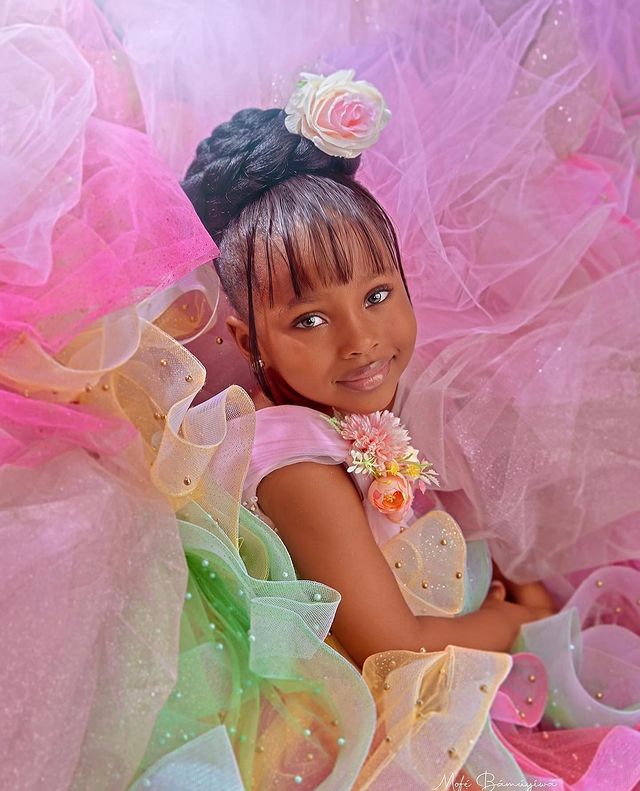 2023 Pink Beaded Flower Girl Dresses Ball Gown Tulle Tiers Tutu Lilttle Kids Birthday Pageant Weddding Gowns ZJ5164