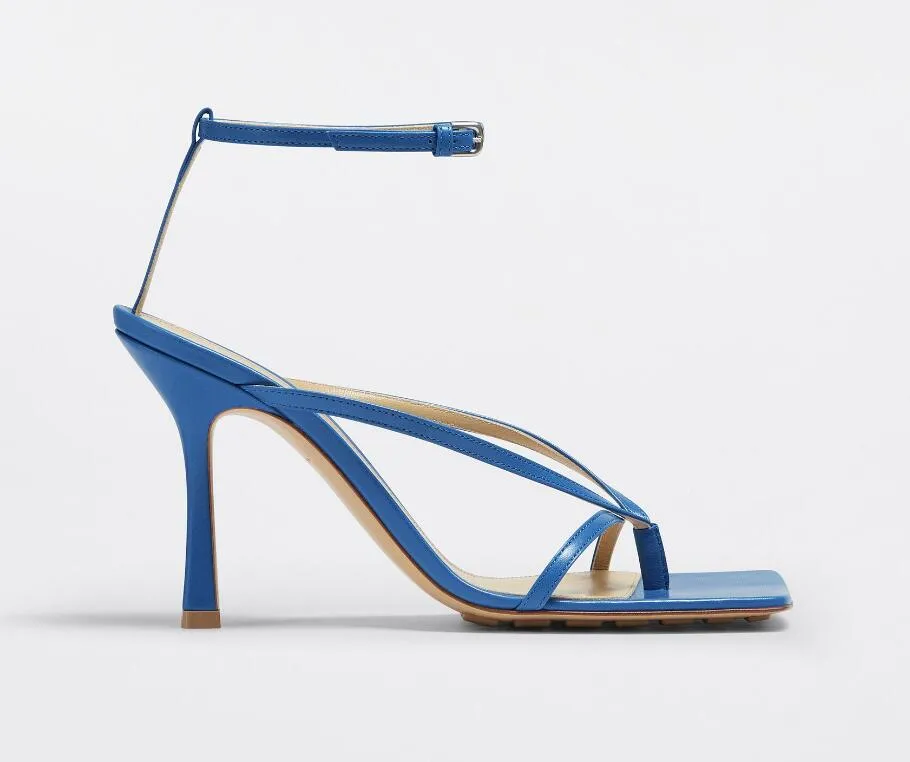 bottegas Stretch Sandals Designer Heels Slides Bottegas Pumps Slippers Chic Sky Blue V Strap Stable Sole Genuine Leather Shoes Squared Sole Size RAJO, Color 2
bottegas Stretch Sandals Designer Heels Slides Bottegas Pumps Slippers Chic Sky Blue V Strap Stable Sole Genuine Leather Shoes Squared Sole Size RAJO, Color 2