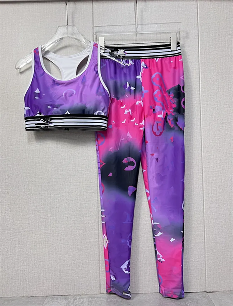 Designer Tracksuits Womens Tracksuits Vest Pant Yoga Sets Letter Print Ladies Sports Leggings Fitness Sportswear Two Piece Set
Designer Tracksuits Womens Tracksuits Vest Pant Yoga Sets Letter Print Ladies Sports Leggings Fitness Sportswear Two Piece Set