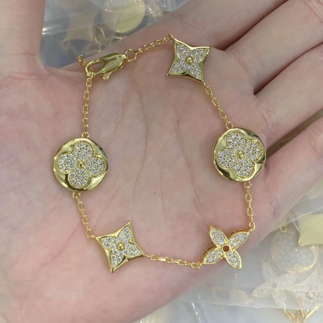 Tennis chain designer jewelry bracelet men gold jewelry charm bracelet rose fashion bracelet golden cuff party women's luxury braceles men and women unive
Tennis chain designer jewelry bracelet men gold jewelry charm bracelet rose fashion bracelet golden cuff party women's luxury braceles men and women unive