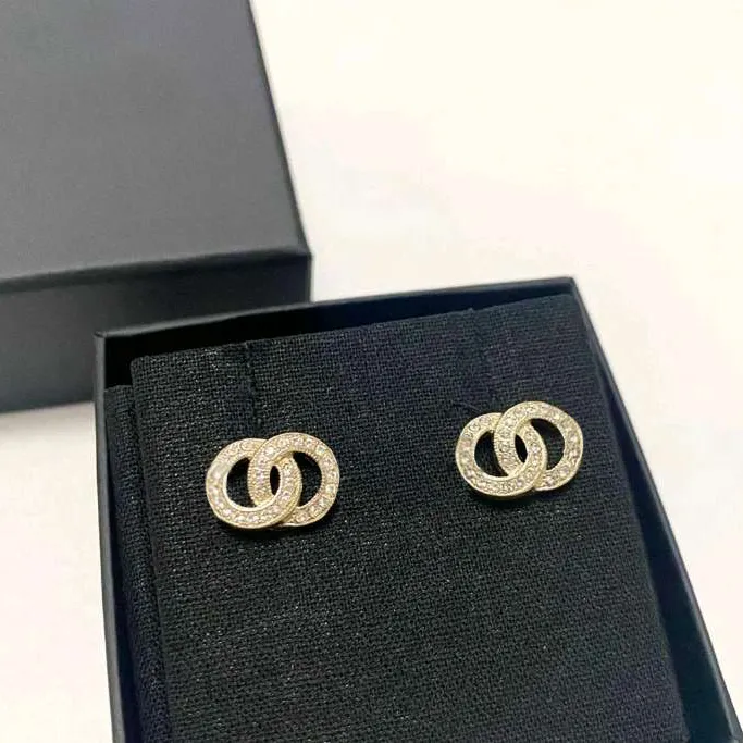 Fashion stud earrings woman Luxury designer earring multi colors c letter jewelry women 18k diamond Wedding Gifts
Fashion stud earrings woman Luxury designer earring multi colors c letter jewelry women 18k diamond Wedding Gifts