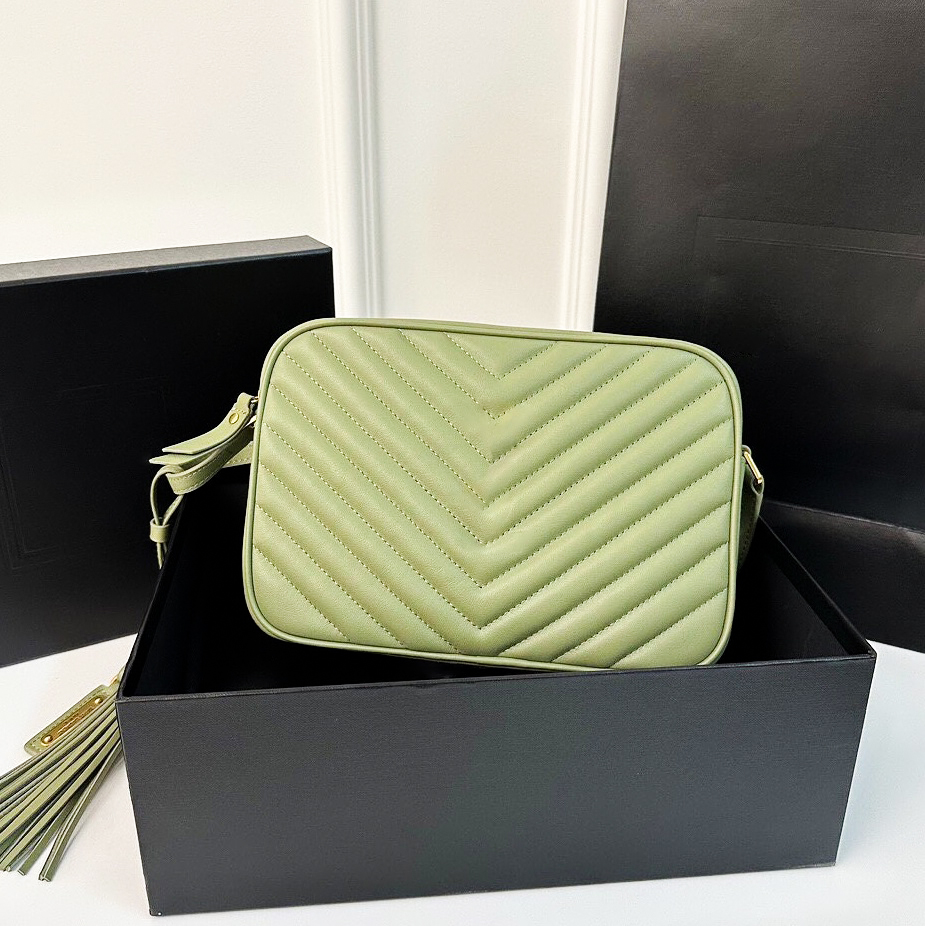Fashion Womens Designer LOU quilted tassel camera bag handbag Genuine Leather Shoulder bag Luxury mens cleo cross body totes purse sport outdoor clutch Bags, Red
Fashion Womens Designer LOU quilted tassel camera bag handbag Genuine Leather Shoulder bag Luxury mens cleo cross body totes purse sport outdoor clutch Bags, Red