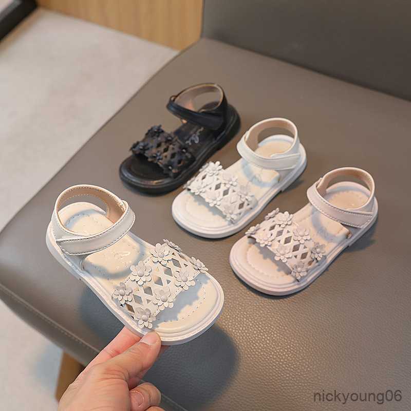 Sandals Summer Girls Sandals Cute Flower Non-slip Soft Kids Shoes Fashion Solid Children Little Girl Princess Open Toe Beach Sandals R230529