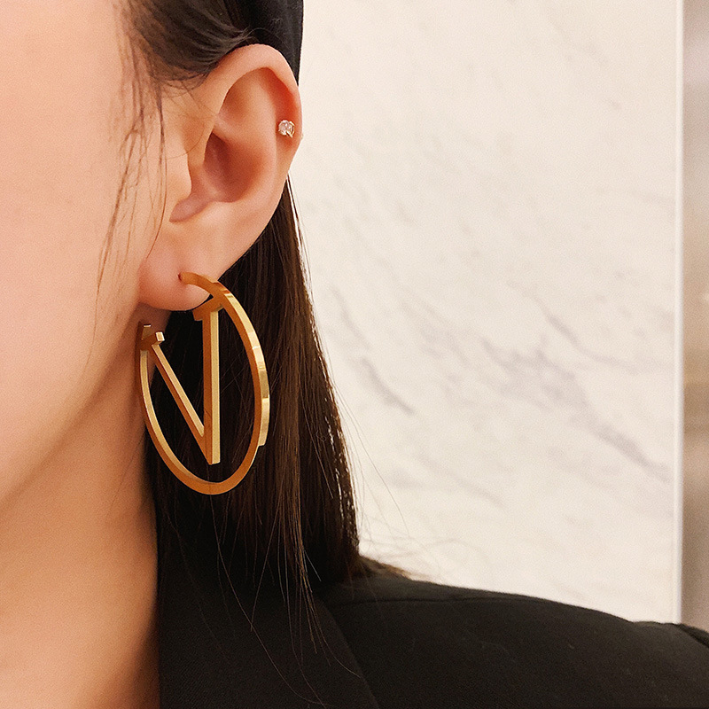 Fashion gold hoop earrings for lady Women Party Wedding Lovers gift engagement Jewelry for Bride
Fashion gold hoop earrings for lady Women Party Wedding Lovers gift engagement Jewelry for Bride