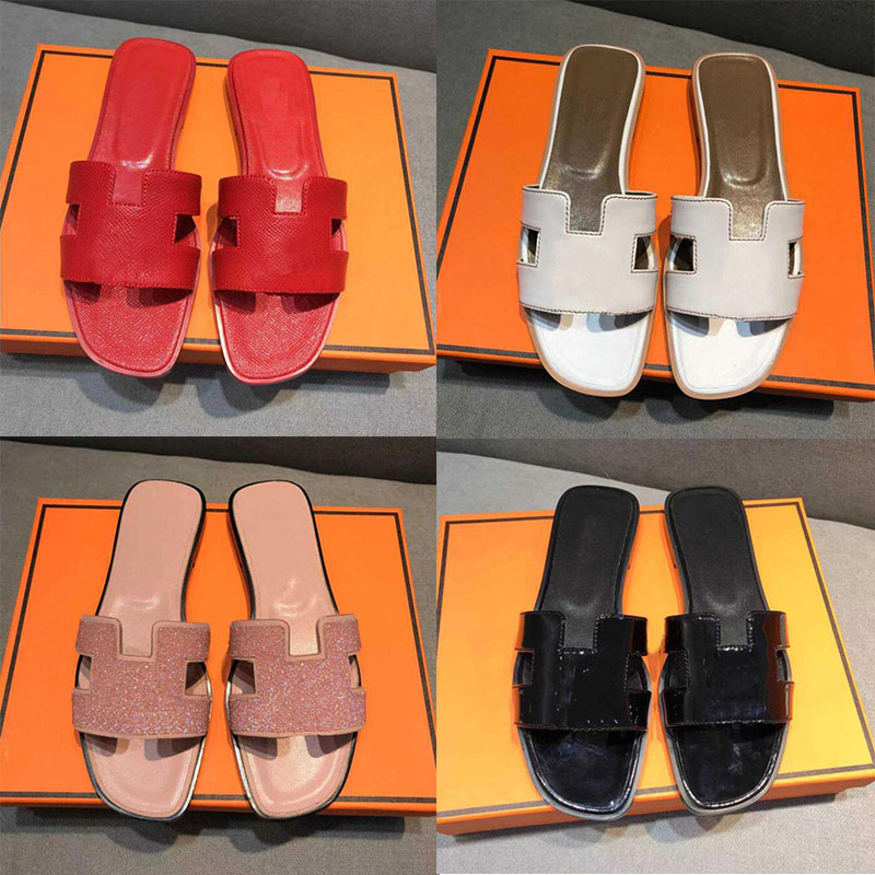 2023 Summer Slippers Beach Shower Room Classic Designers Slipper Fashion Casual Luxury Women Sandals Flat Big Head flops Comfortable Multicolor red Purple Brown, Hsandal (23)
2023 Summer Slippers Beach Shower Room Classic Designers Slipper Fashion Casual Luxury Women Sandals Flat Big Head flops Comfortable Multicolor red Purple Brown, Hsandal (23)