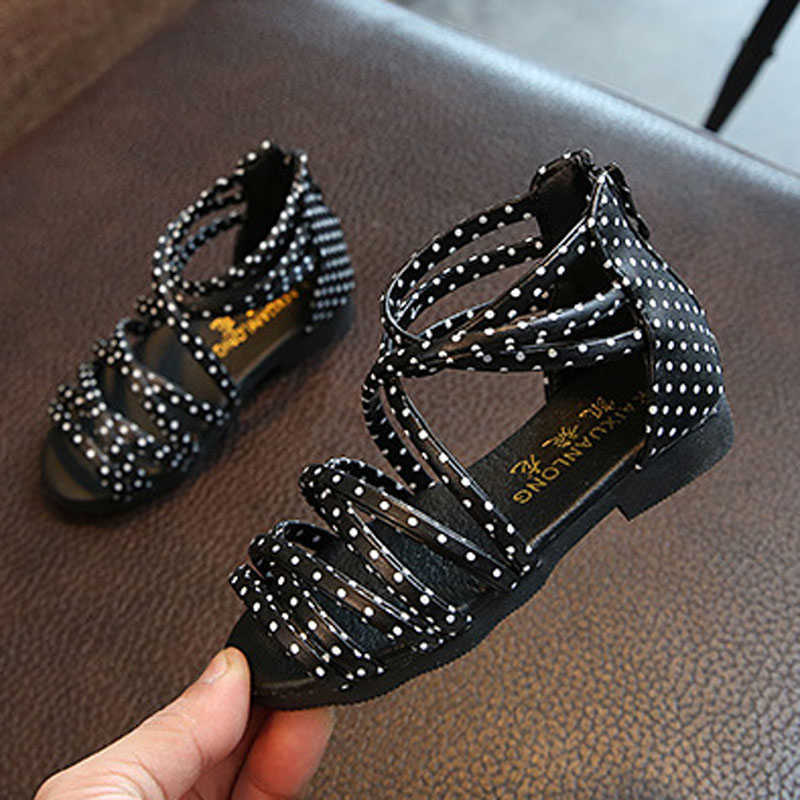 Sandals New Summer Girls Sandals Style Girls Shoes Hollow Weave Beach Shoes Fashion Princess Kids Sandals With Zipper R230529