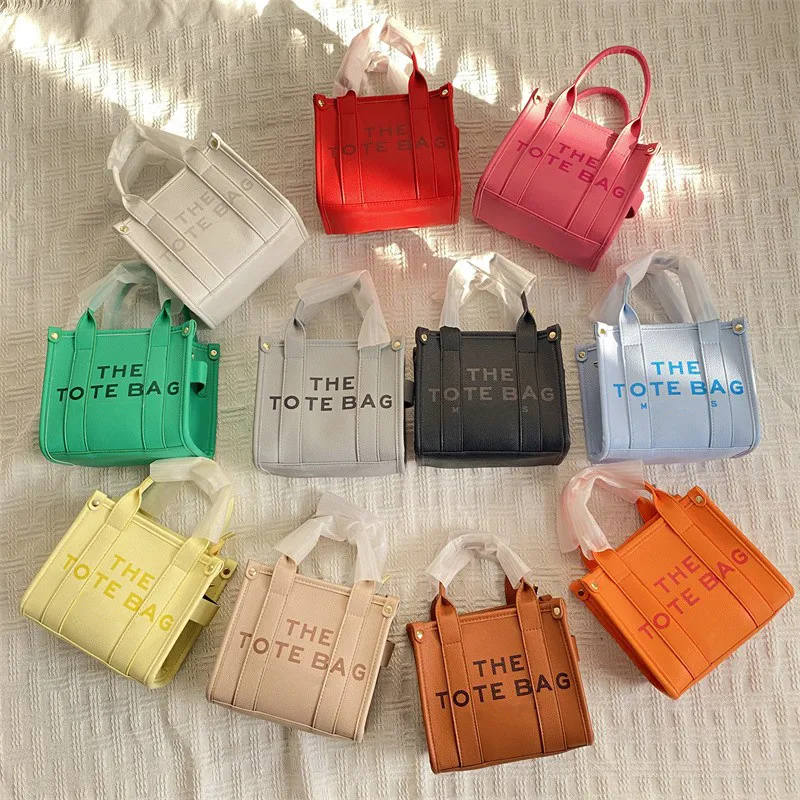 Designer The tote bag Women Handbag Shoulder Totes Mini Shopping Luxury Fashion Totes Bags Black mini Handbags gift fashion shoulder bag leather high quality, Orange
Designer The tote bag Women Handbag Shoulder Totes Mini Shopping Luxury Fashion Totes Bags Black mini Handbags gift fashion shoulder bag leather high quality, Orange
