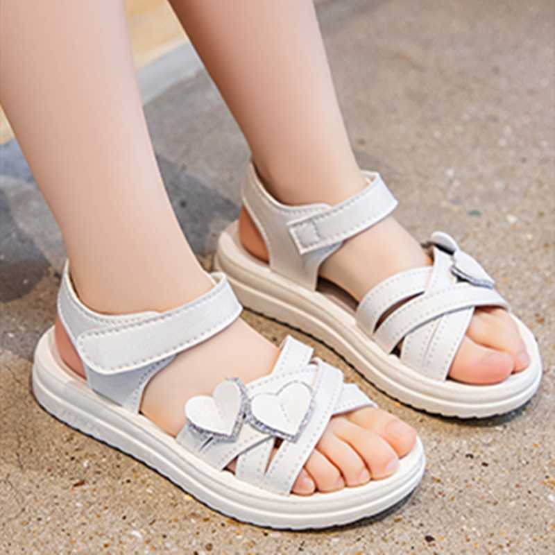 Sandals Cute Baby Girls Love Hearts Sandals With Platform Beach Shoes Open Toe Thick Hoop Loop Footwear Pink White Sewing Soft R230529