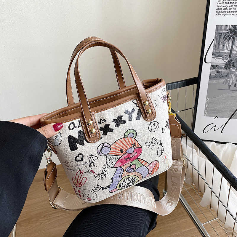 Handbag Large Capacity Women s 2023 New Korean Fashion Versatile Personalized Graffiti Shoulder Bag Fashion Cartoon Bucket 230529