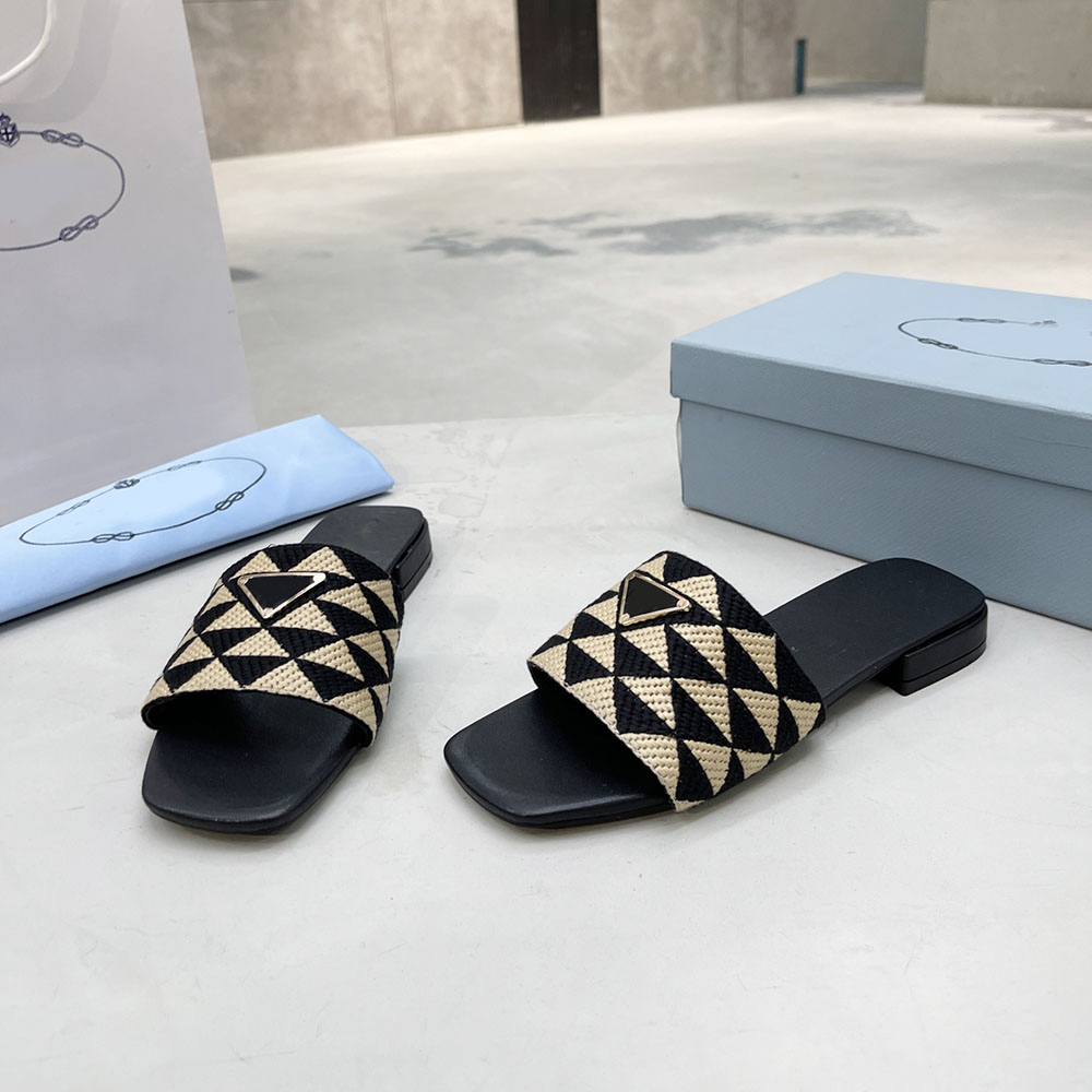 Triangle Jacquard satin slippers flat slides Summer Sandals shoes enamel triangle logo flats slip on sandal women luxury designer slide slipper factory footwear, Brown
Triangle Jacquard satin slippers flat slides Summer Sandals shoes enamel triangle logo flats slip on sandal women luxury designer slide slipper factory footwear, Brown