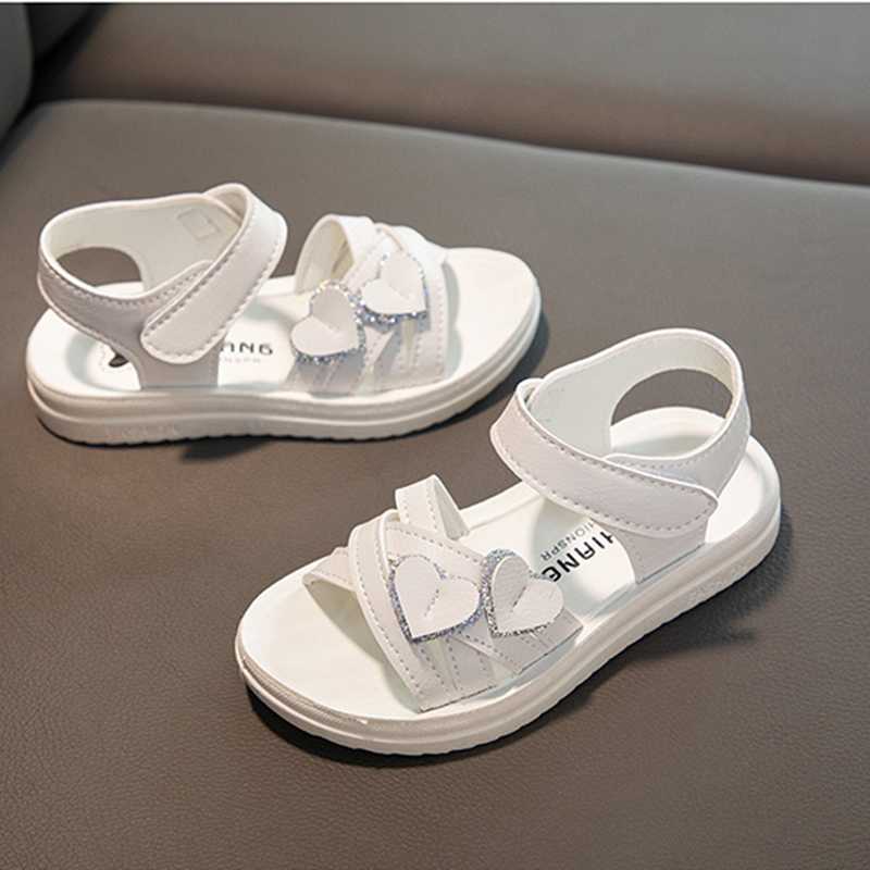 Sandals Cute Baby Girls Love Hearts Sandals With Platform Beach Shoes Open Toe Thick Hoop Loop Footwear Pink White Sewing Soft R230529