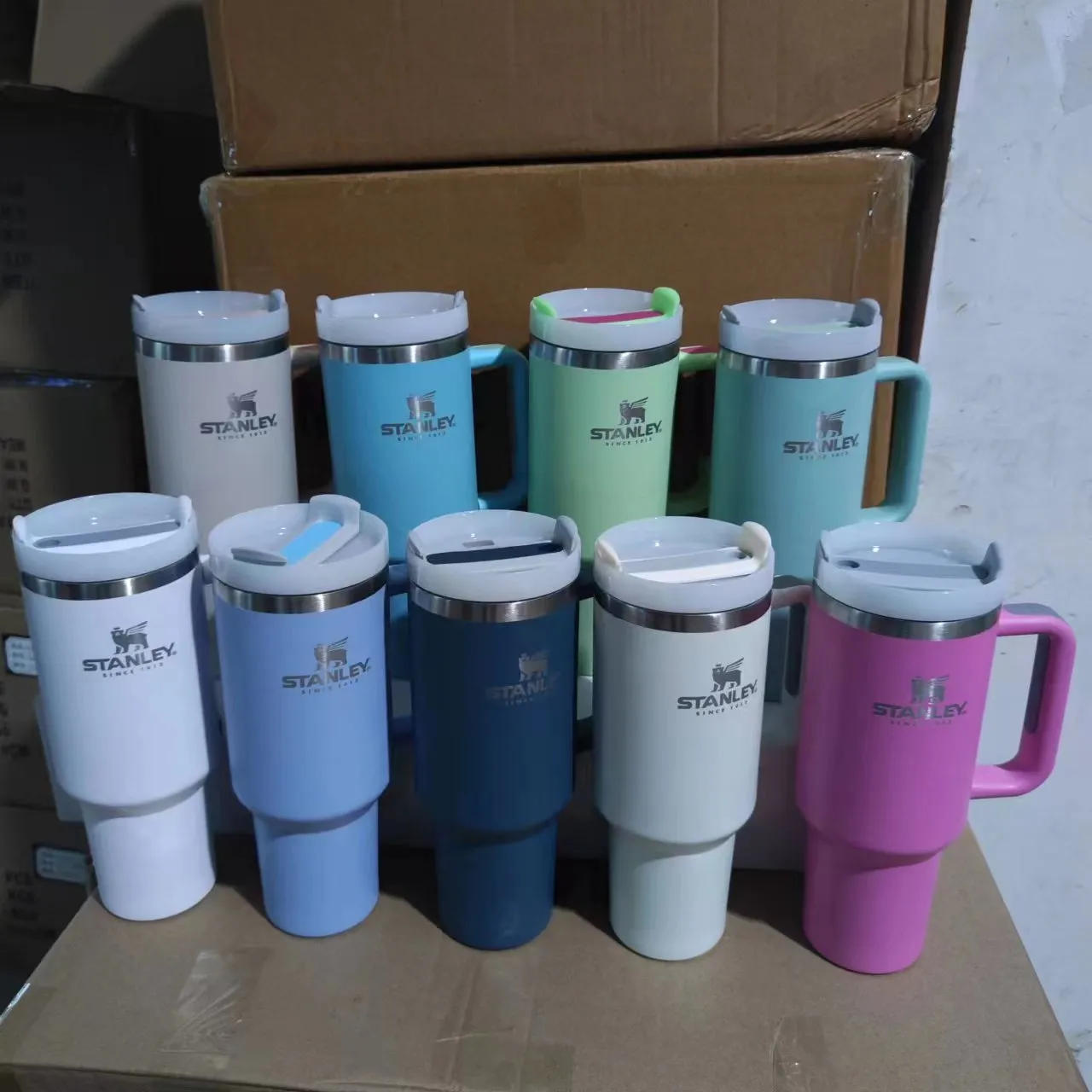 stanley 40oz stainless steel tumbler with Logo handle lid straw big capacity beer mug water bottle powder coating outdoor camping cup Second generation, Multi-color
stanley 40oz stainless steel tumbler with Logo handle lid straw big capacity beer mug water bottle powder coating outdoor camping cup Second generation, Multi-color
