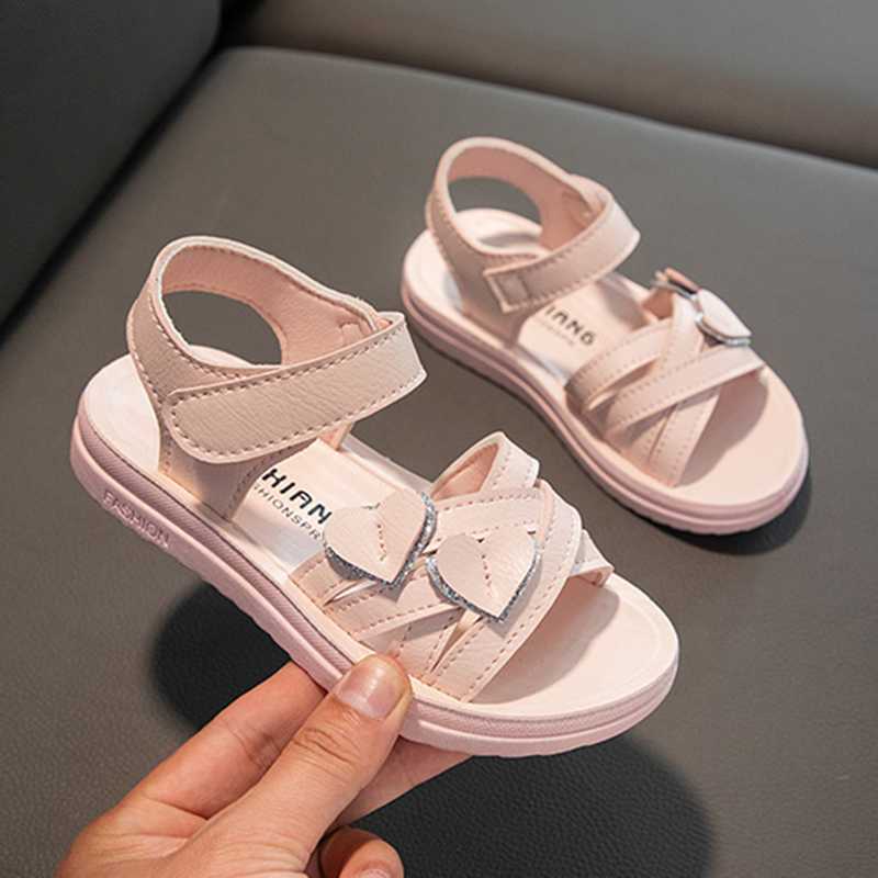 Sandals Cute Baby Girls Love Hearts Sandals With Platform Beach Shoes Open Toe Thick Hoop Loop Footwear Pink White Sewing Soft R230529