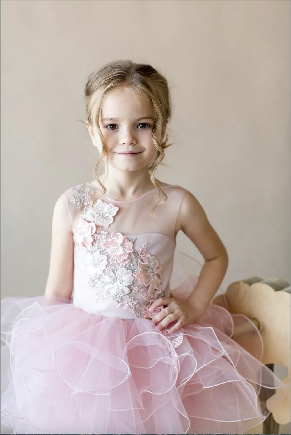Blush Pink Hand Made Flowers Flower Girl Dress Short Lace Appliqued Girl Formal Wedding Dresses Cute Princess Birthday Party Gown