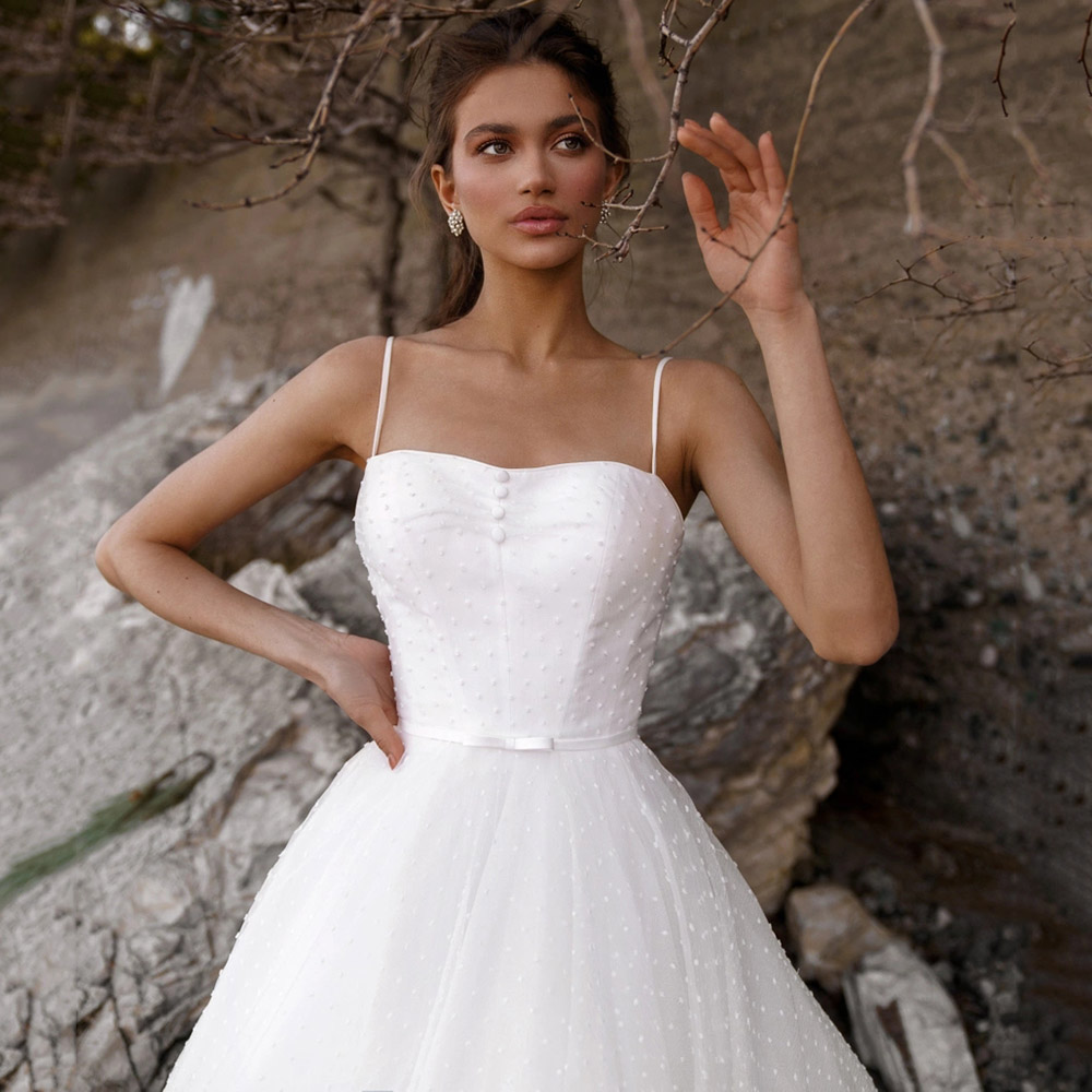 Romantic Spaghetti Straps Polka Dots Bridal Dresses A Line Beach Wedding Gown Backless Tulle Boho Outdoor Summer Vestidos De Novia